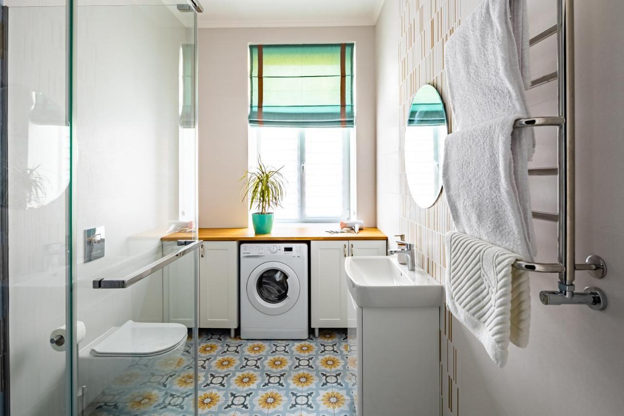 Leontovycha Apartment Lviv Ngoại thất bức ảnh